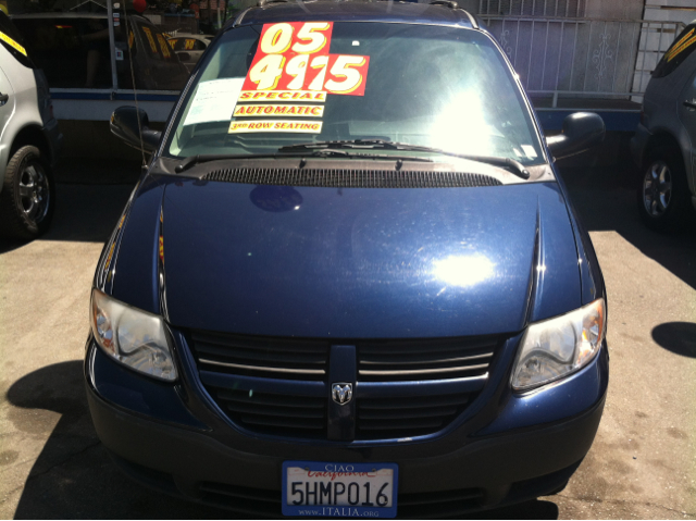 2005 Dodge Caravan SE