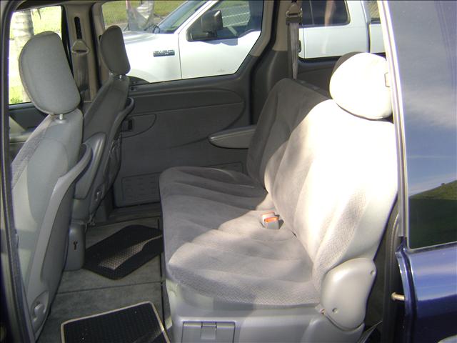 2005 Dodge Caravan SE