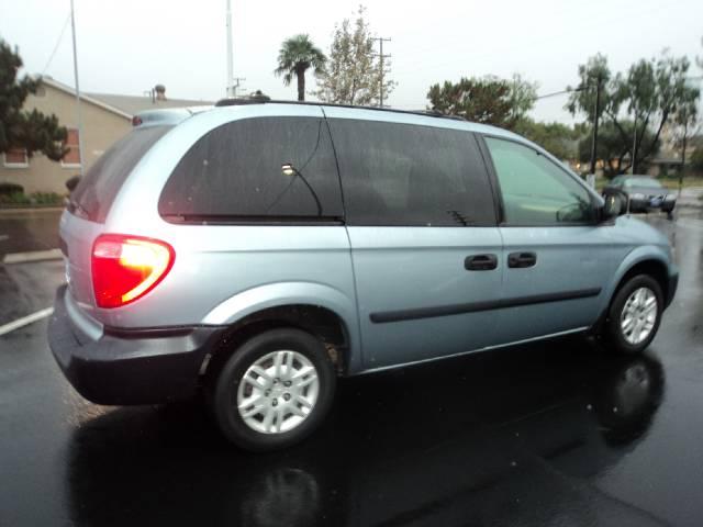 2005 Dodge Caravan SE