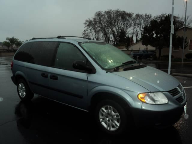 2005 Dodge Caravan SE