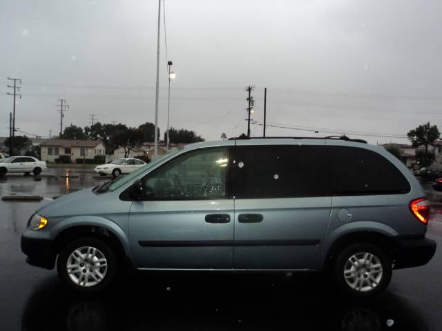 2005 Dodge Caravan SE