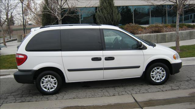 2005 Dodge Caravan SE