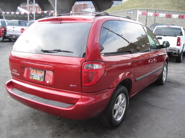 2005 Dodge Caravan ES Sport