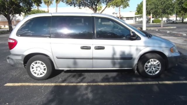 2005 Dodge Caravan SE