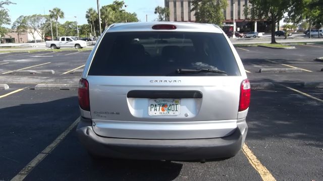 2005 Dodge Caravan SE