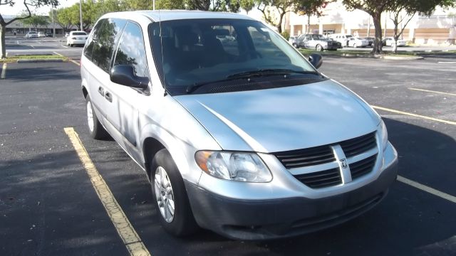 2005 Dodge Caravan SE