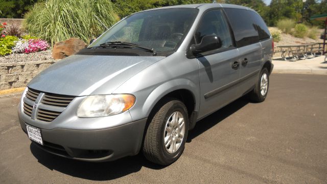 2005 Dodge Caravan SE