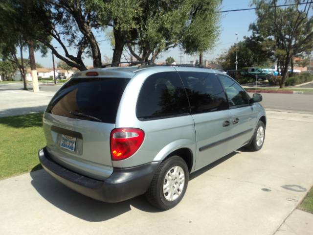 2005 Dodge Caravan SE