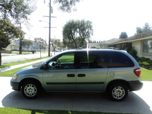 2005 Dodge Caravan SE