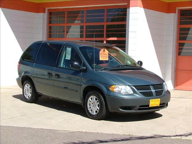 2005 Dodge Caravan SE