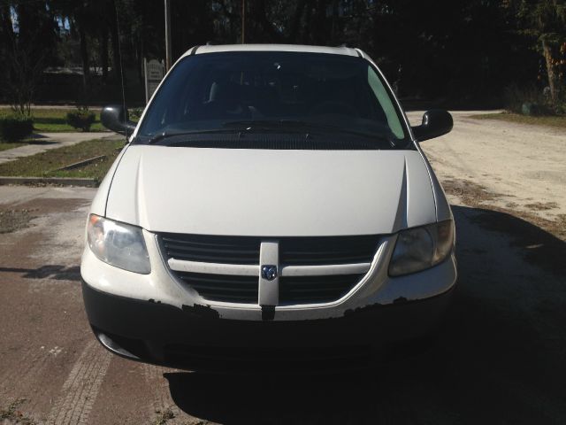 2005 Dodge Caravan SE