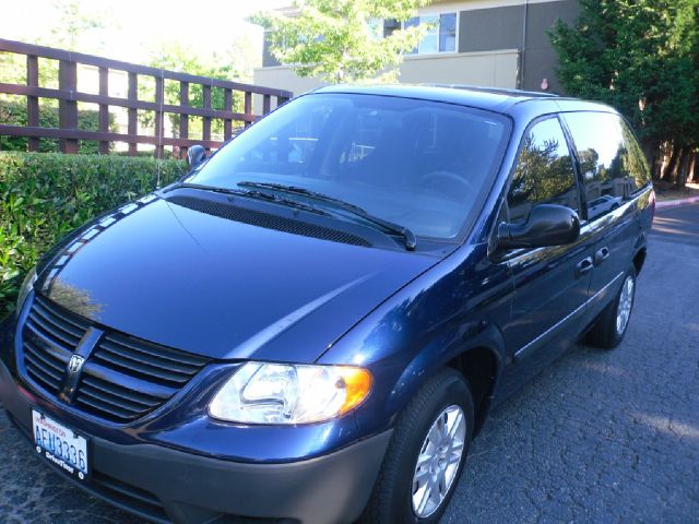 2005 Dodge Caravan SE