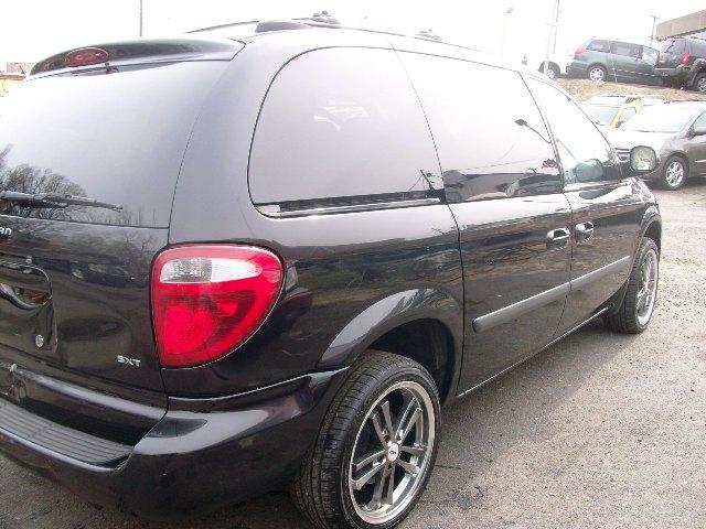 2005 Dodge Caravan ES Sport