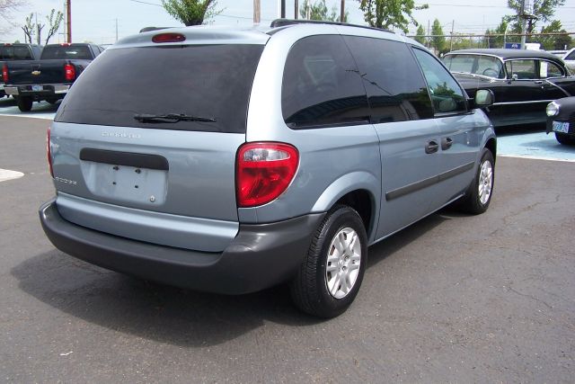 2005 Dodge Caravan SE