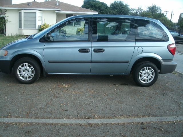 2005 Dodge Caravan SE