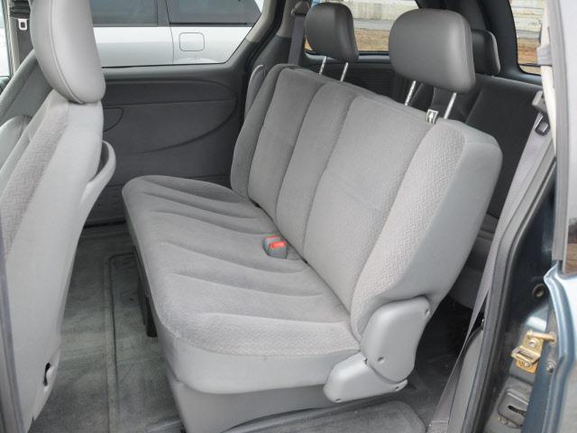 2005 Dodge Caravan SE