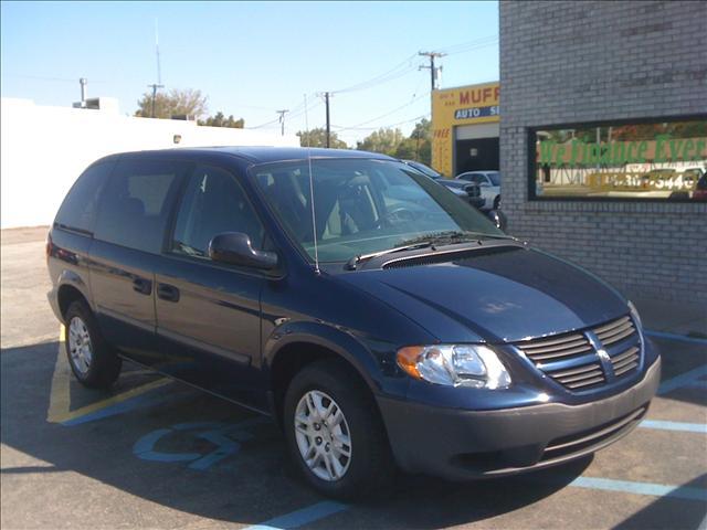 2005 Dodge Caravan SE