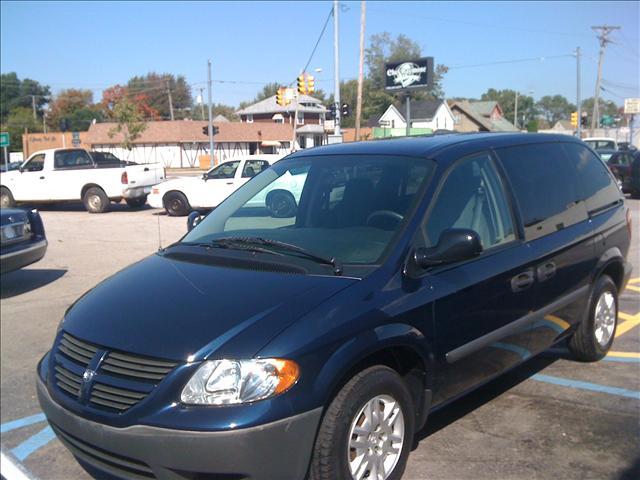 2005 Dodge Caravan SE