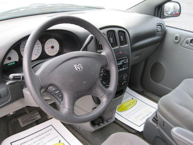 2005 Dodge Caravan SE