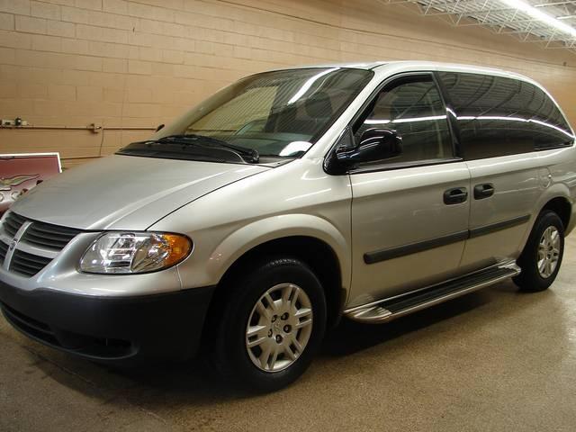 2005 Dodge Caravan SE