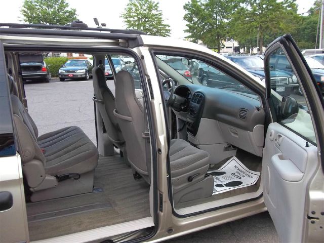 2005 Dodge Caravan SE