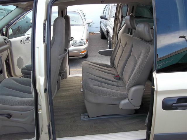 2005 Dodge Caravan SE