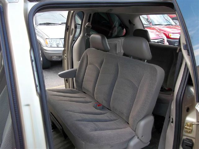 2005 Dodge Caravan SE