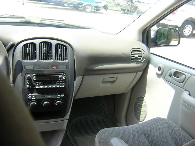 2005 Dodge Caravan SE