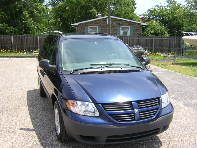 2005 Dodge Caravan SE