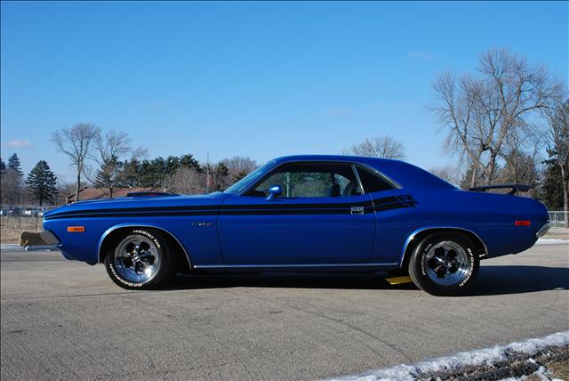 1972 Dodge Challenger LS 4DR Sedan