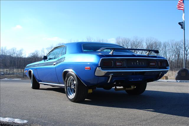 1972 Dodge Challenger LS 4DR Sedan