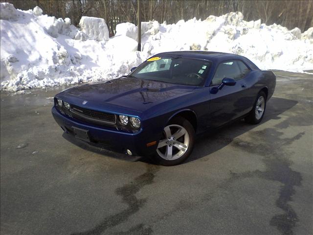 2009 Dodge Challenger 4WD Crew Cab 153 LTZ