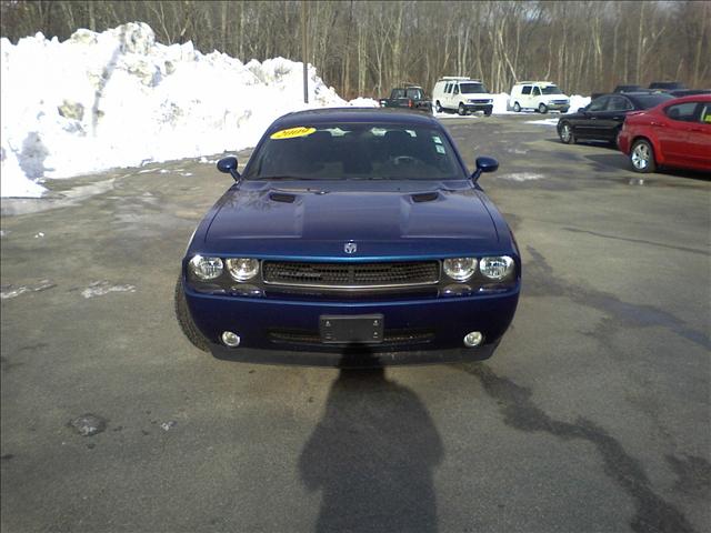 2009 Dodge Challenger 4WD Crew Cab 153 LTZ