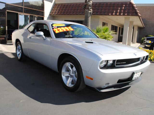 2009 Dodge Challenger SE