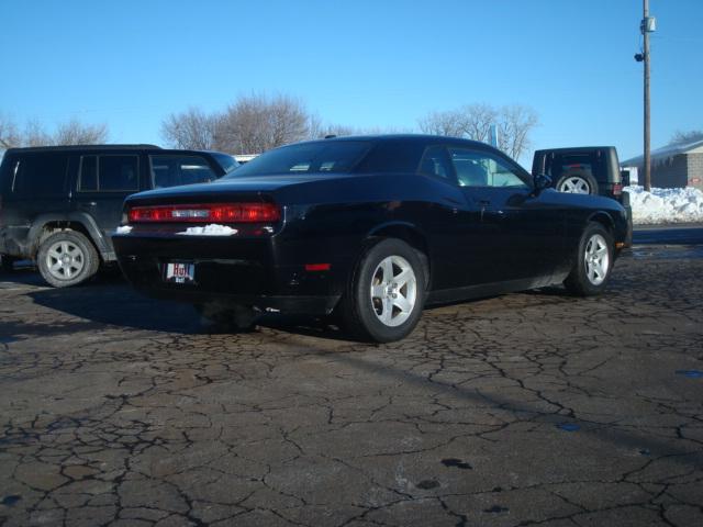 2009 Dodge Challenger SE