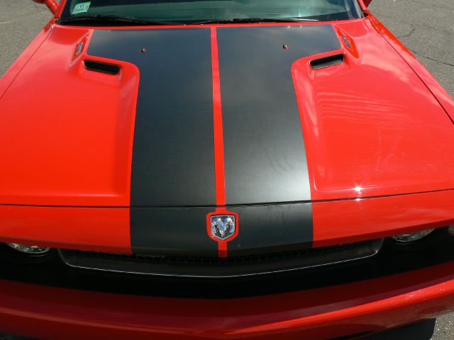 2009 Dodge Challenger Deluxe Convertible