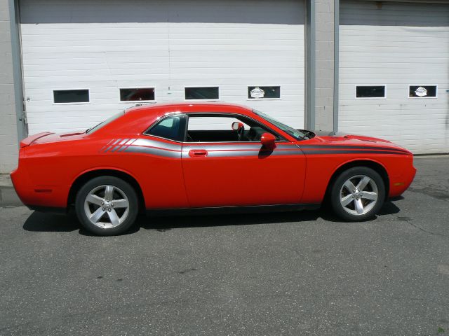 2009 Dodge Challenger Deluxe Convertible