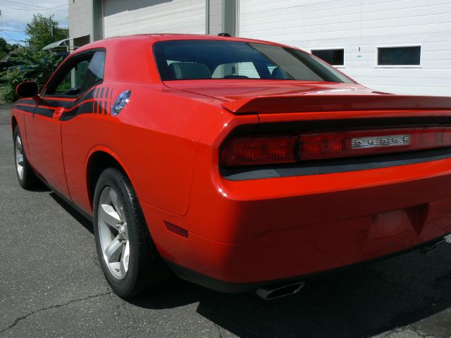 2009 Dodge Challenger Deluxe Convertible