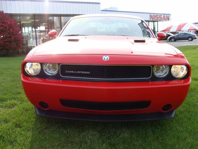 2009 Dodge Challenger SE