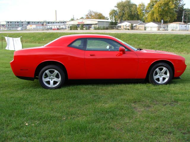 2009 Dodge Challenger SE