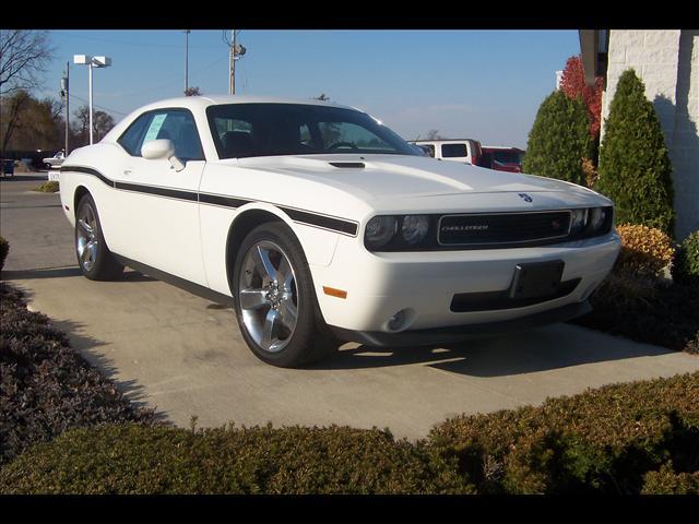 2009 Dodge Challenger SLT 25