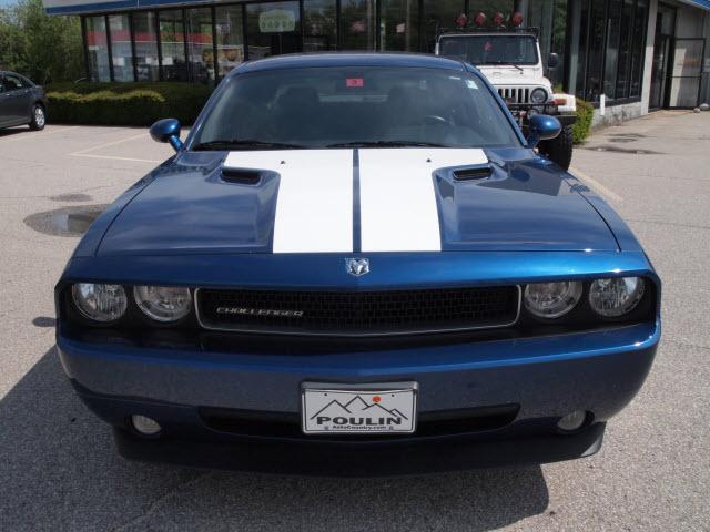 2009 Dodge Challenger SE