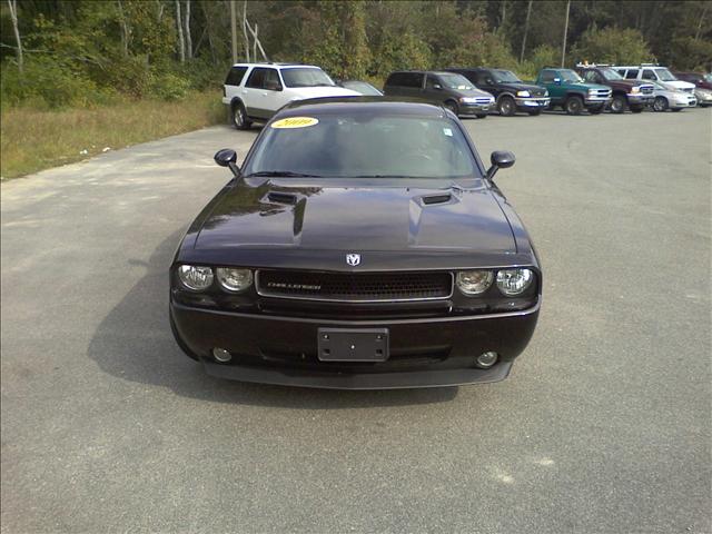 2009 Dodge Challenger 4WD Crew Cab 153 LTZ