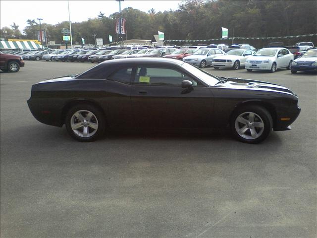 2009 Dodge Challenger 4WD Crew Cab 153 LTZ