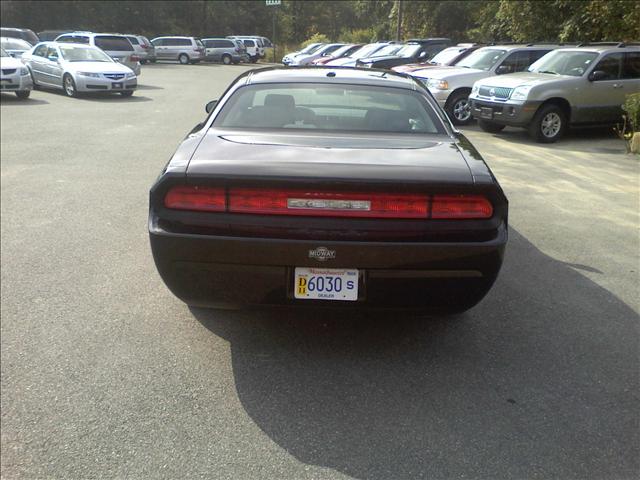 2009 Dodge Challenger 4WD Crew Cab 153 LTZ