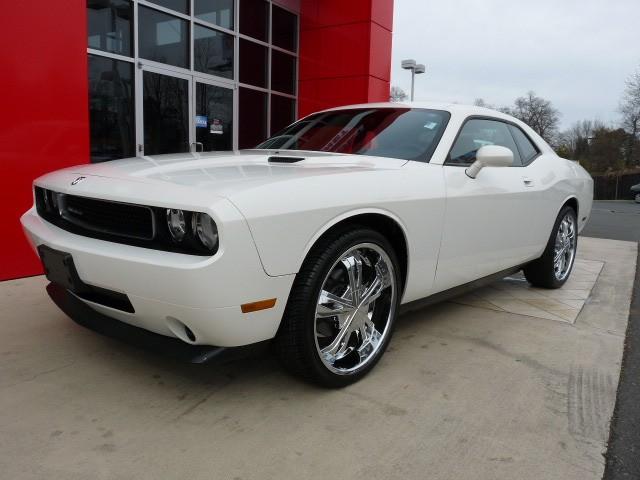 2009 Dodge Challenger SE