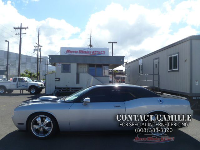 2009 Dodge Challenger Deluxe Convertible