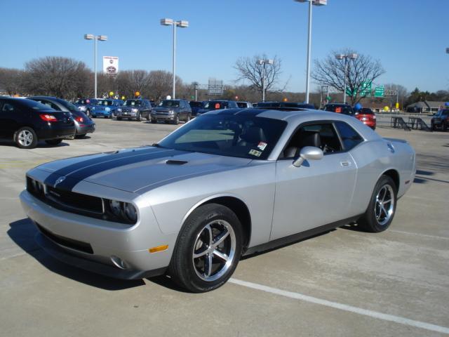 2009 Dodge Challenger SE