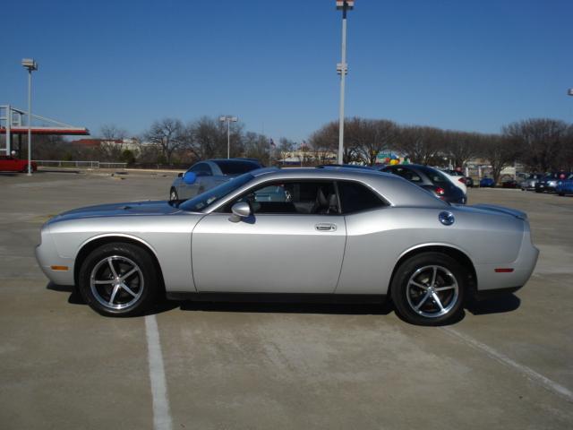 2009 Dodge Challenger SE