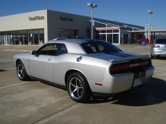 2009 Dodge Challenger SE